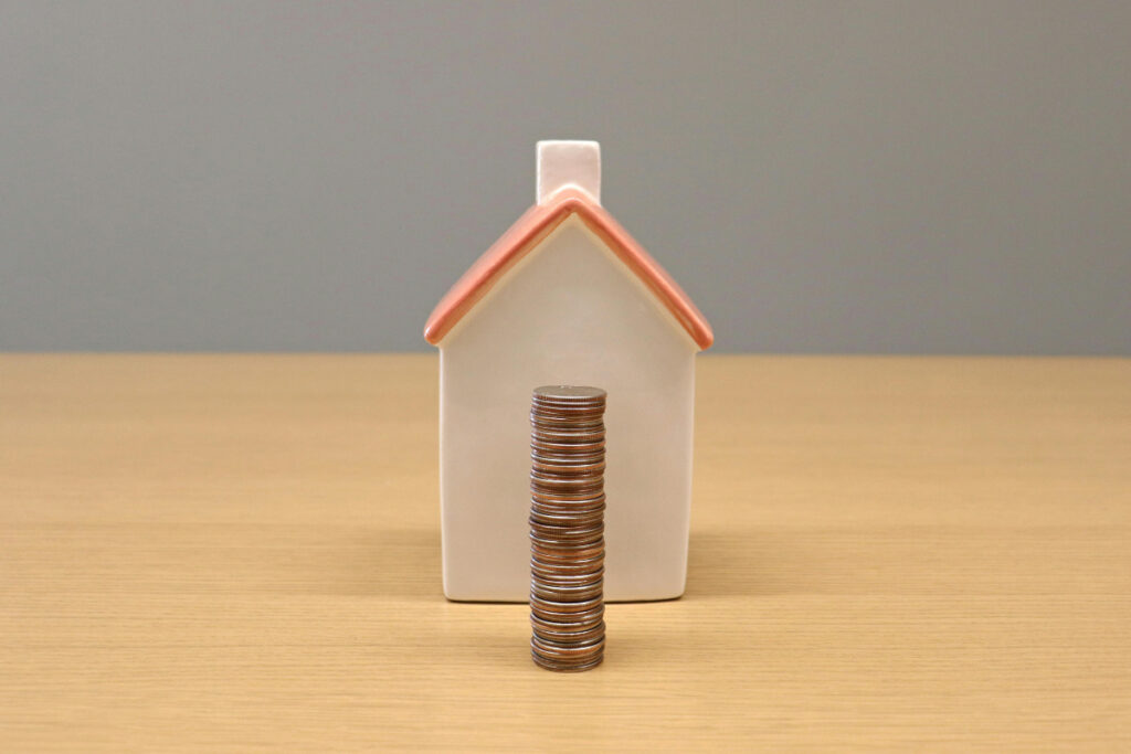 Casa y monedas